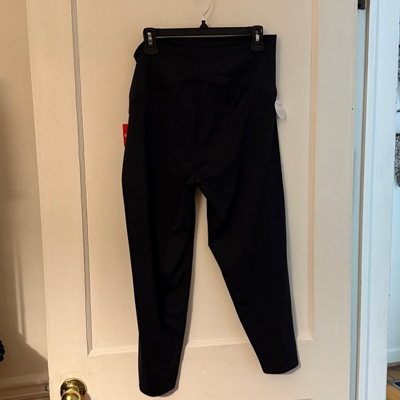 SPANX Soft & Smooth Legging - Picture 5 of 6